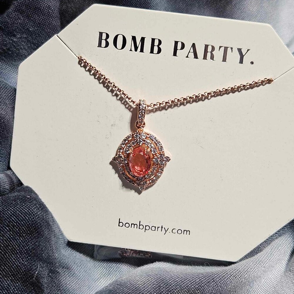 3712 Endless Devotion Necklace